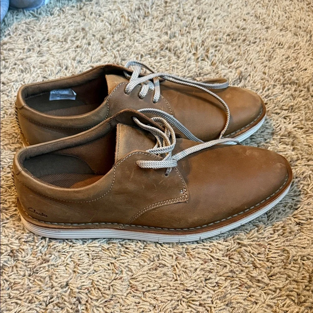 Clarks Men's Tan Leather Oxfords. Size 11. NWOT. - Picture 4 of 5